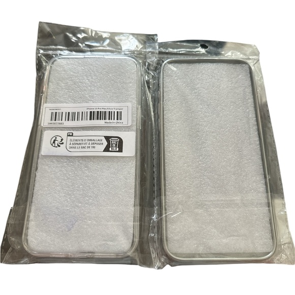2 Silicone iPhone 15 Pro Max Case 
Both Cases are New - Picture 2 of 2